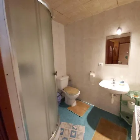 בית הארחה Aska *